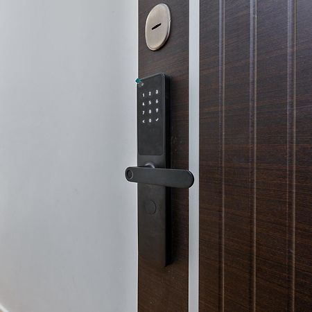 Hcg Art'Muse Apartment Batumi Bagian luar foto